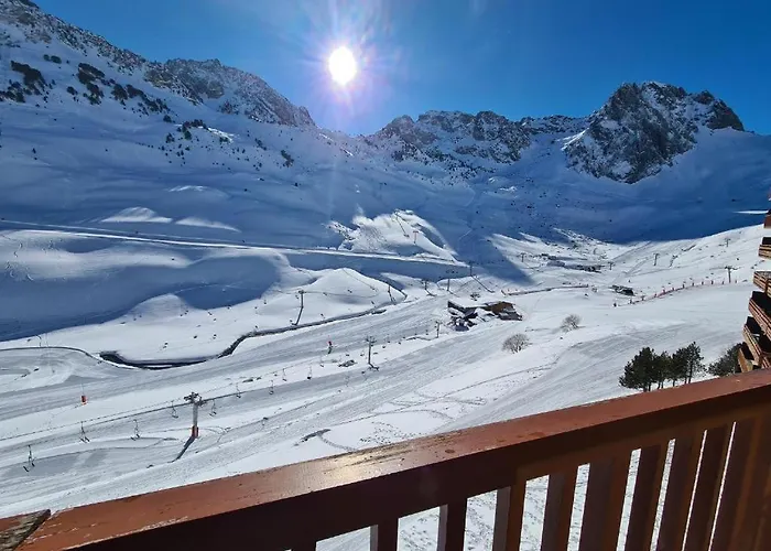 Superbe Vue Panoramique Pied Des Pistes *